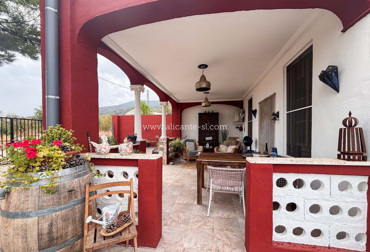 Sale - Finca - Hondón de las Nieves