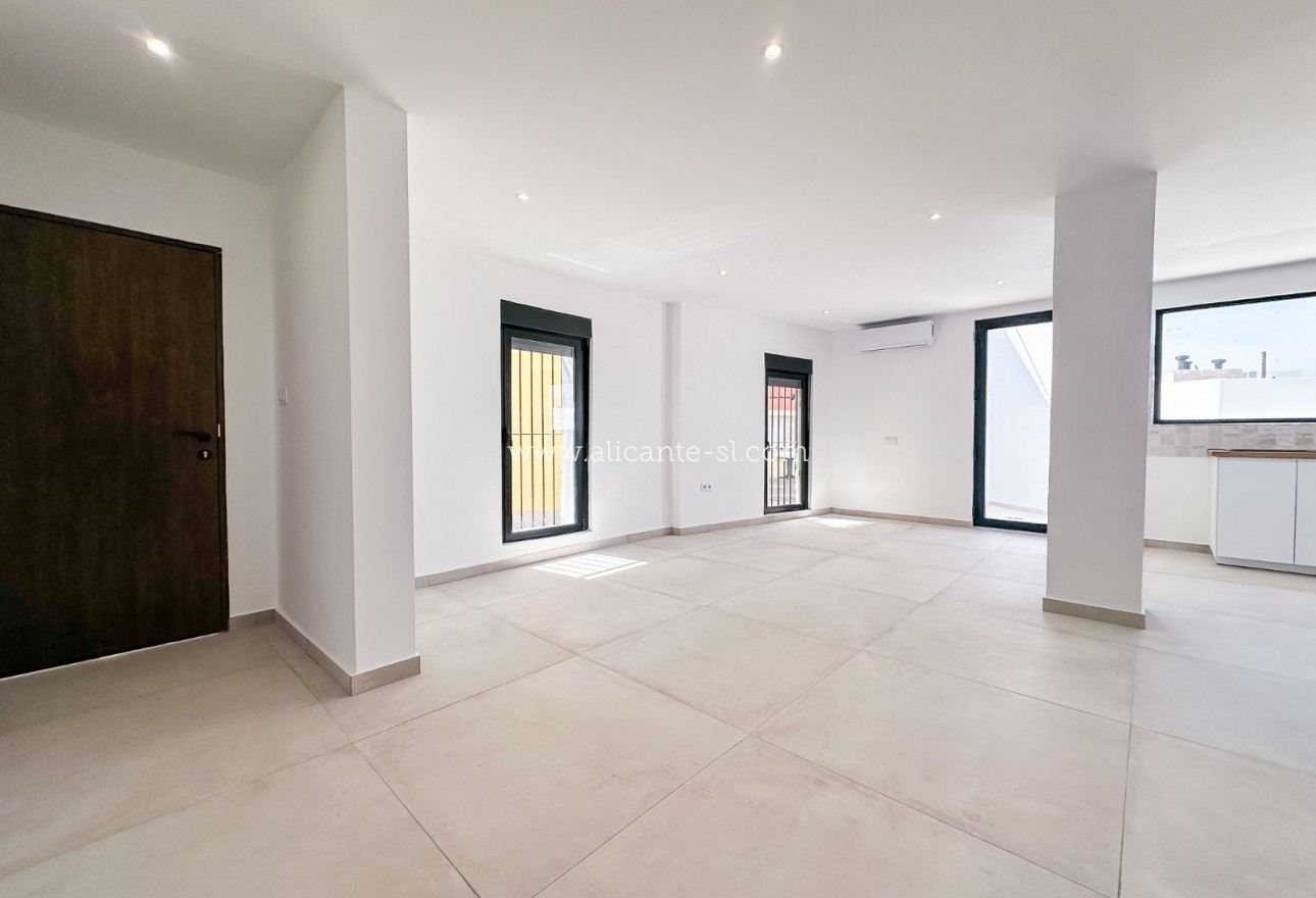 Sale - Townhouse - Hondón de las Nieves