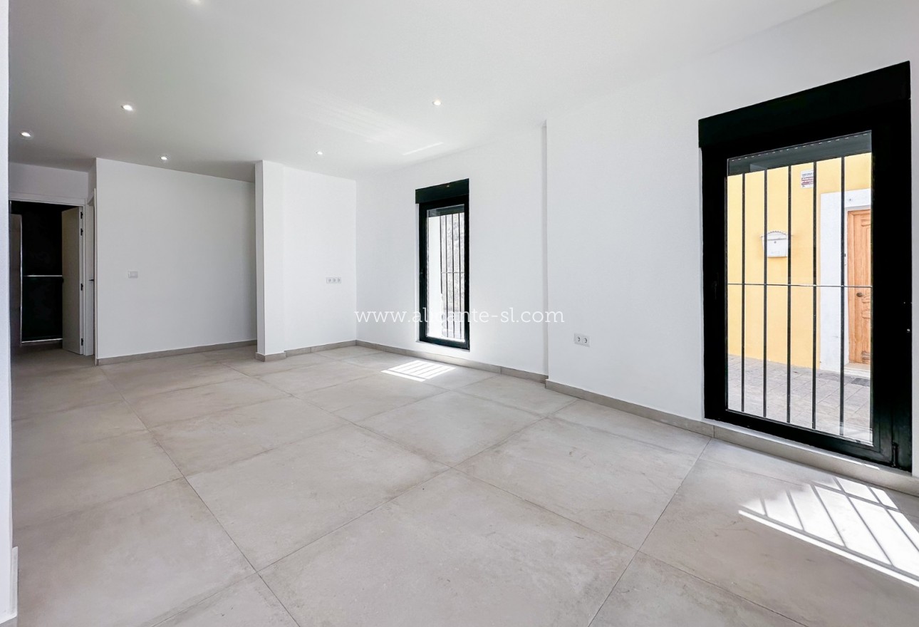 Sale - Townhouse - Hondón de las Nieves