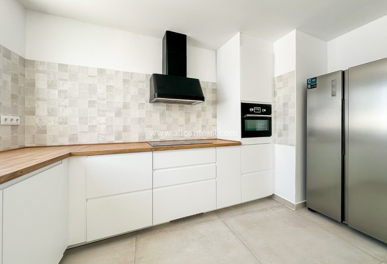 Sale - Townhouse - Hondón de las Nieves