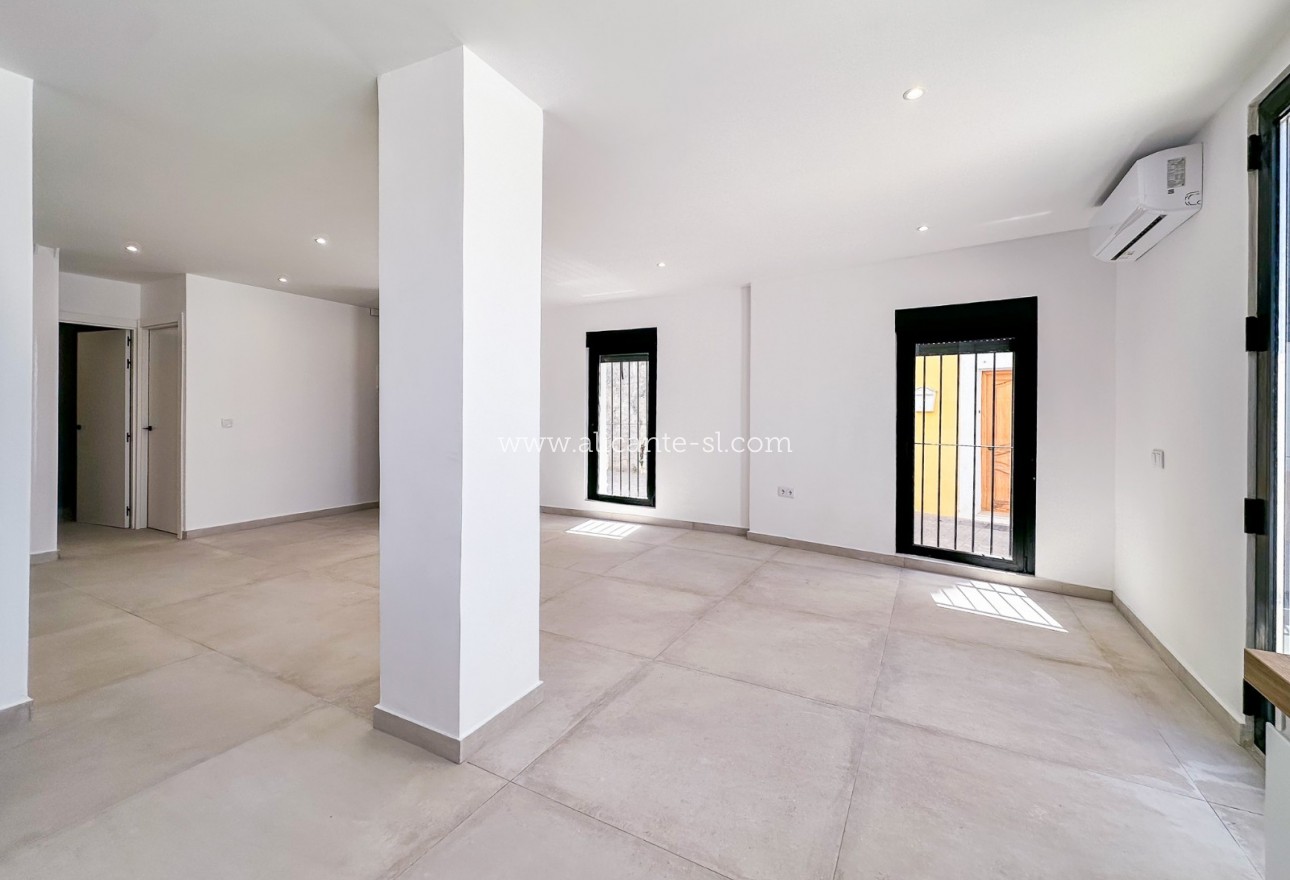 Sale - Townhouse - Hondón de las Nieves