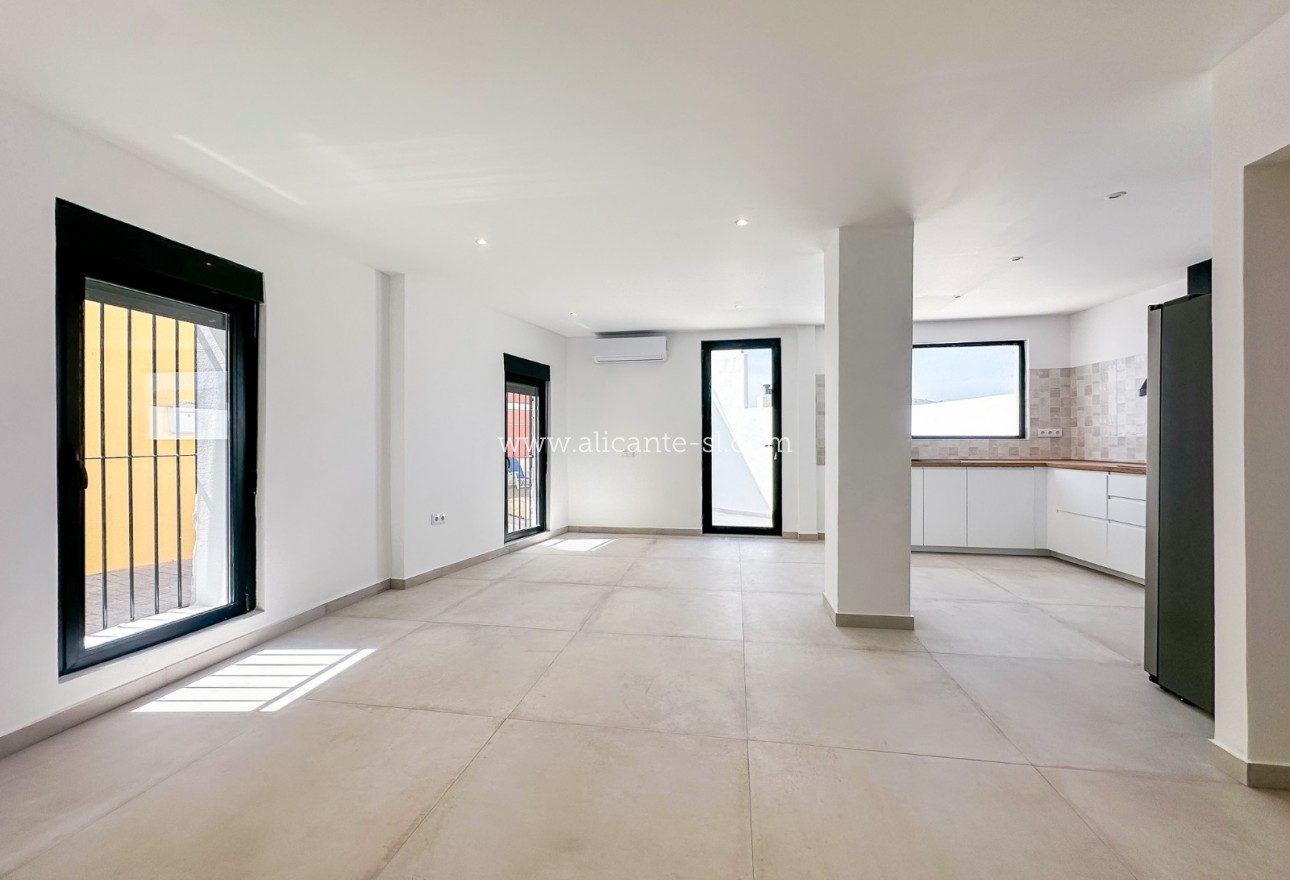 Sale - Townhouse - Hondón de las Nieves