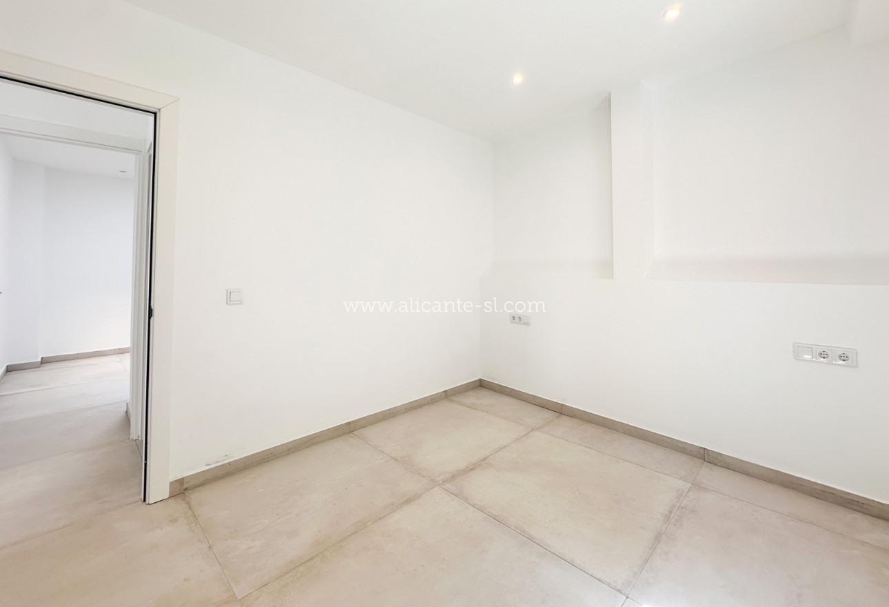 Sale - Townhouse - Hondón de las Nieves