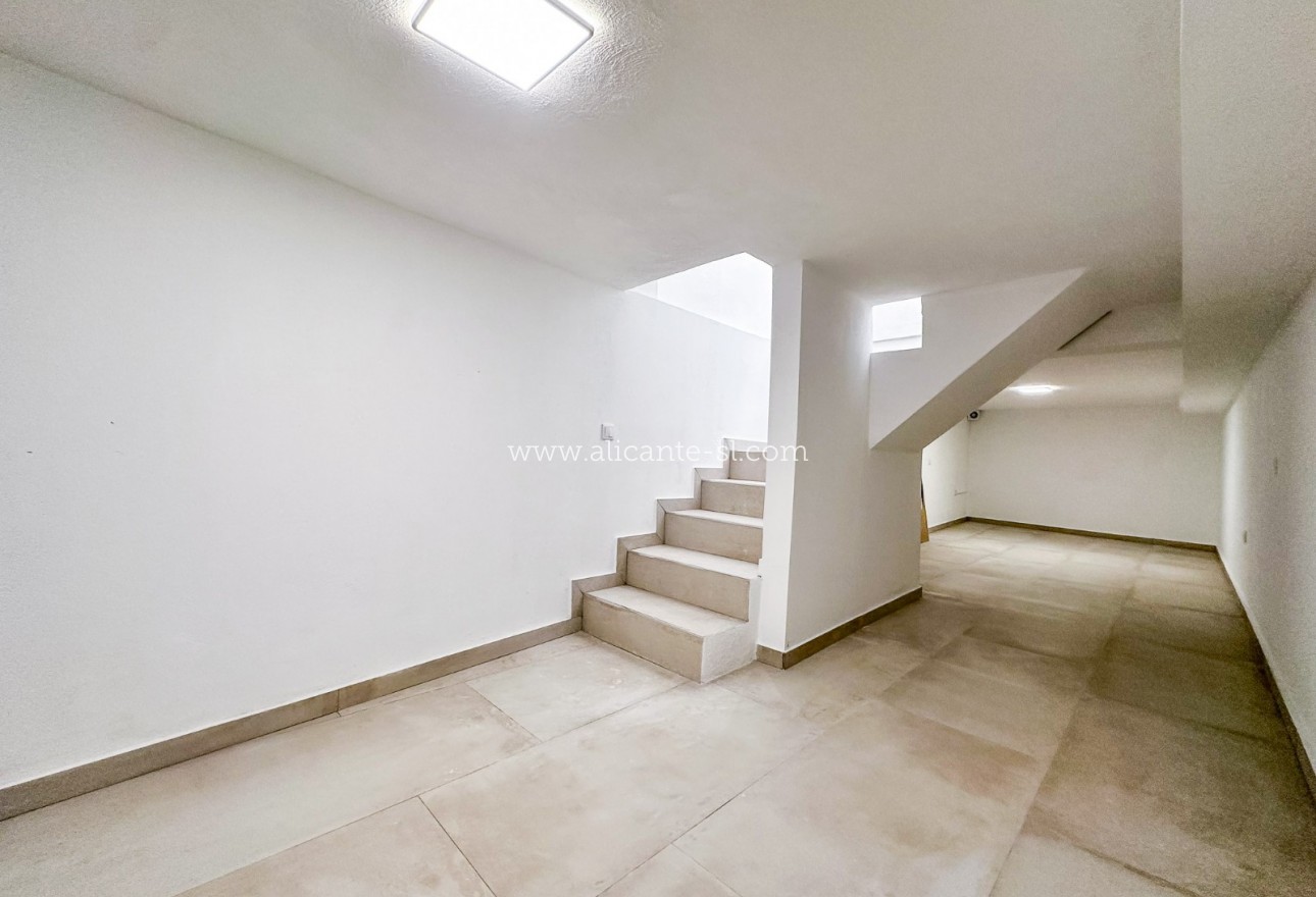 Sale - Townhouse - Hondón de las Nieves