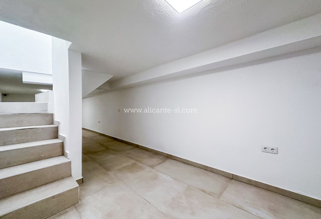 Sale - Townhouse - Hondón de las Nieves