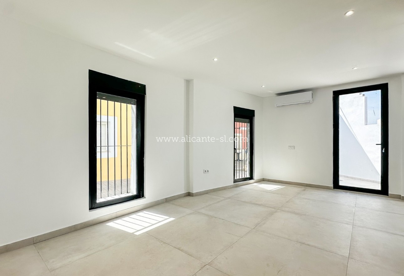 Sale - Townhouse - Hondón de las Nieves