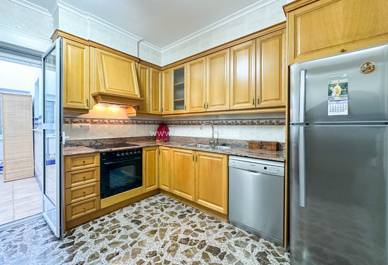 Sale - Townhouse - Hondón de las Nieves