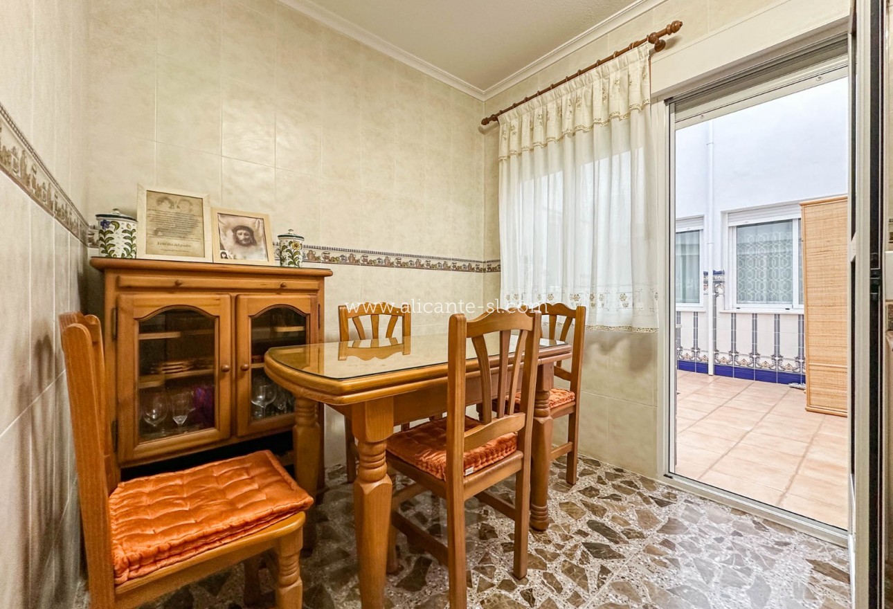 Sale - Townhouse - Hondón de las Nieves