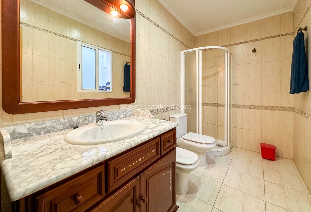 Sale - Townhouse - Hondón de las Nieves