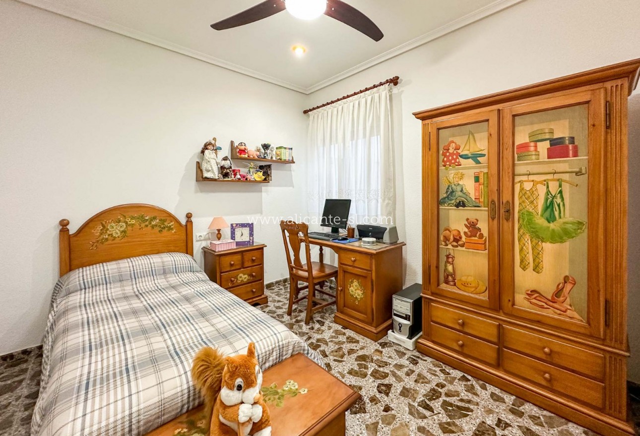 Sale - Townhouse - Hondón de las Nieves