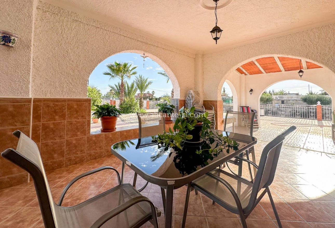 Sale - Villa  - Albatera