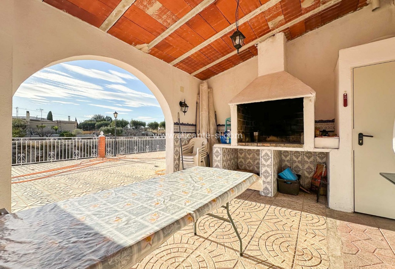 Sale - Villa  - Albatera