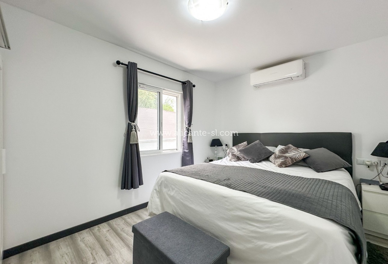 Sale - Villa  - Aspe