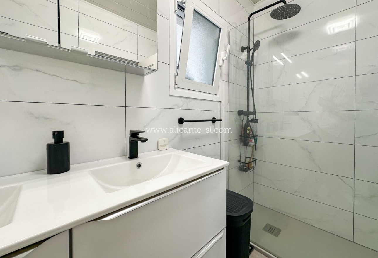 Sale - Villa  - Aspe