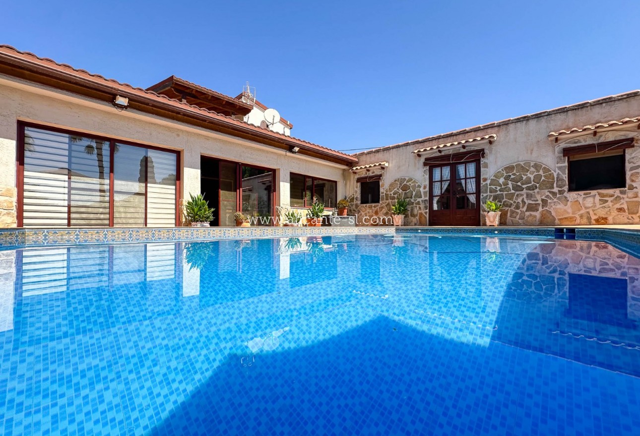 Sale - Villa  - Aspe