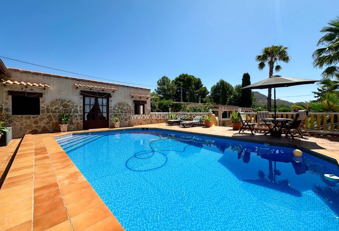 Sale - Villa  - Aspe