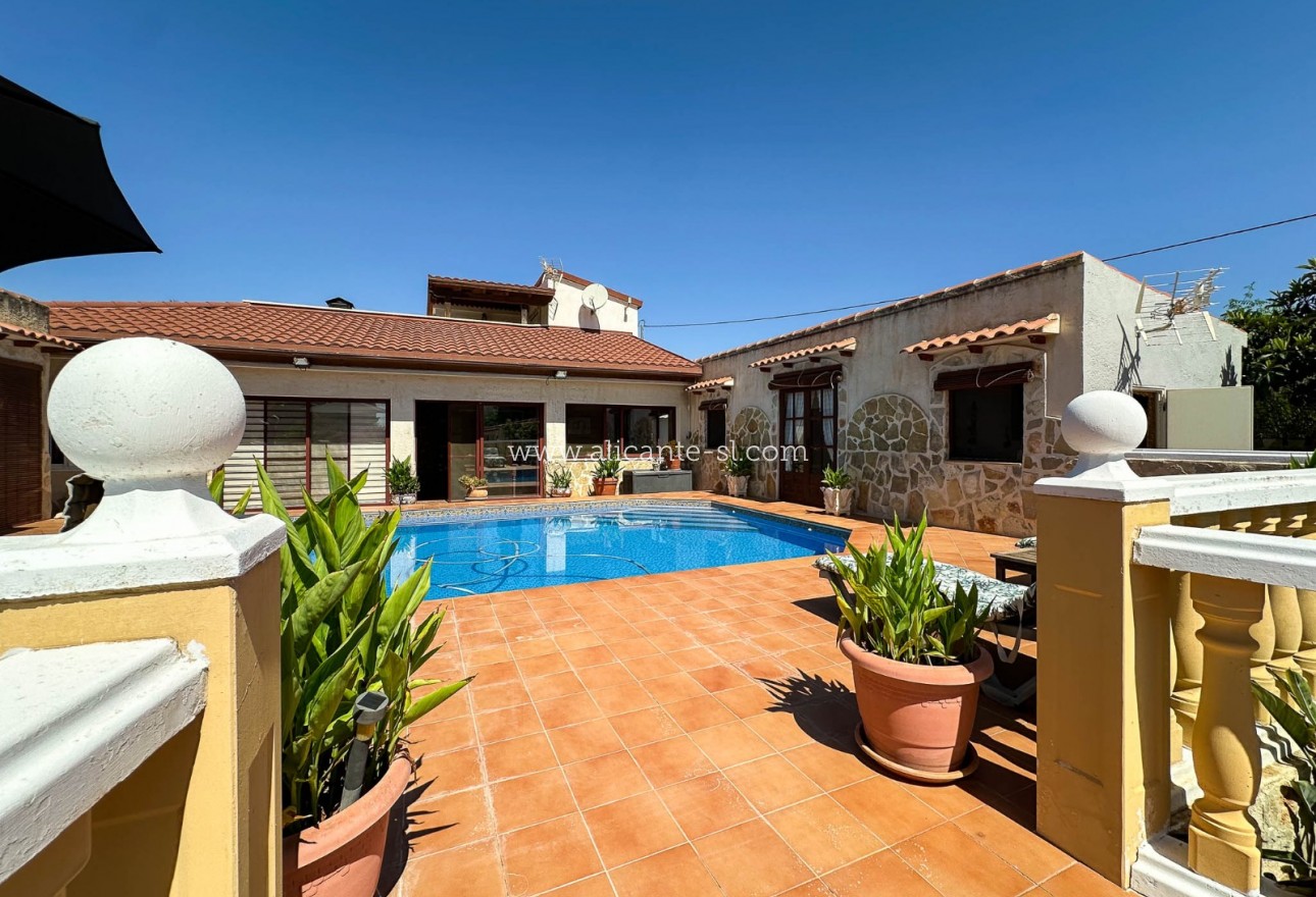 Sale - Villa  - Aspe