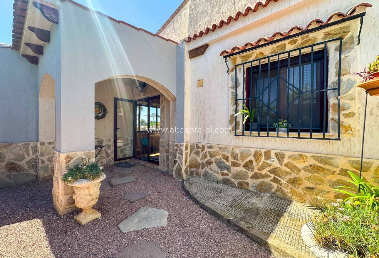 Sale - Villa  - Aspe