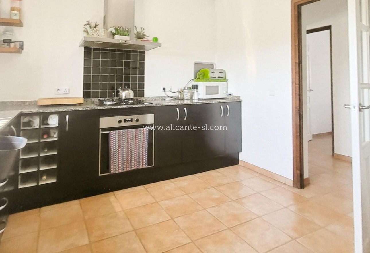 Sale - Villa  - Caudete