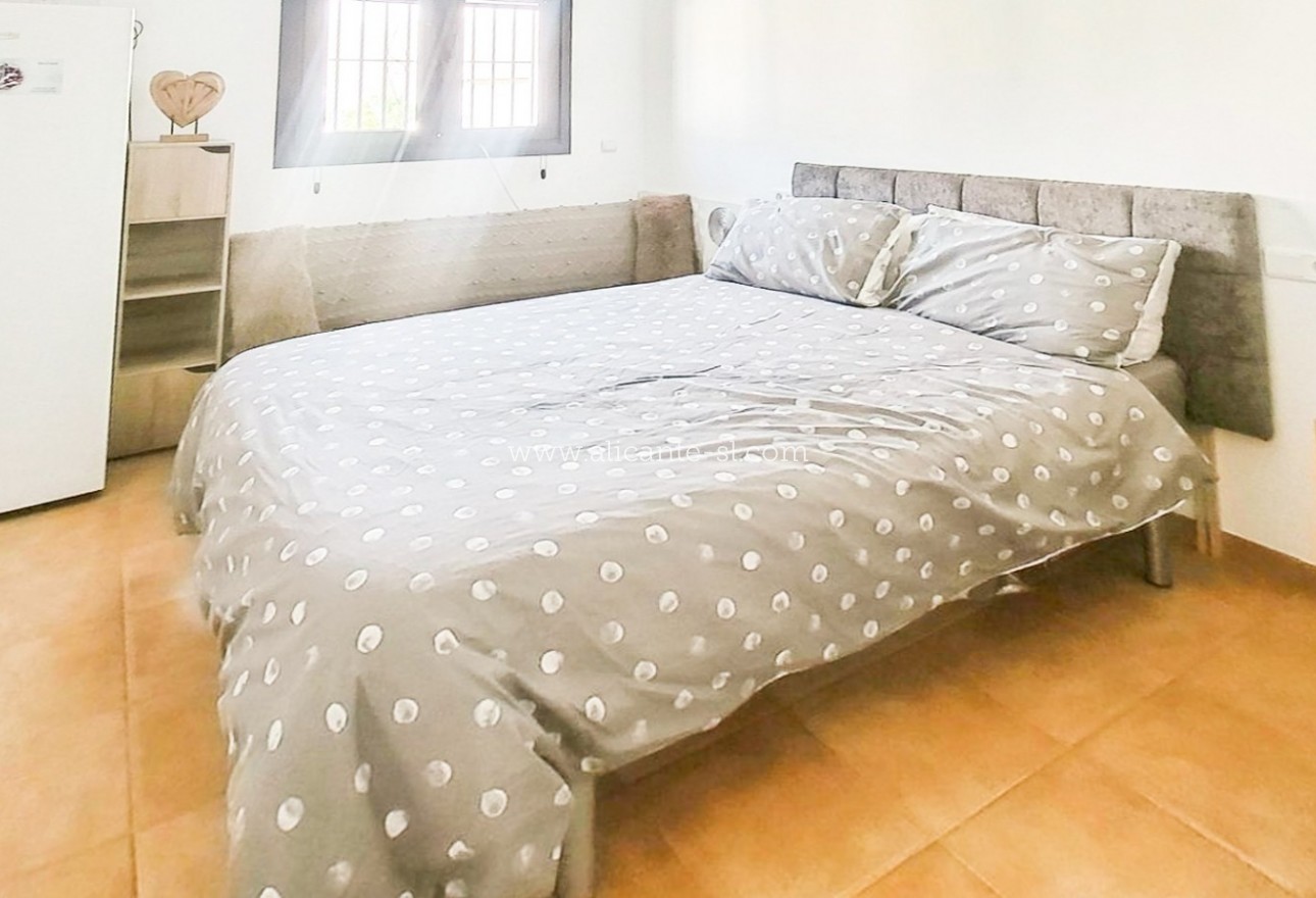 Sale - Villa  - Caudete