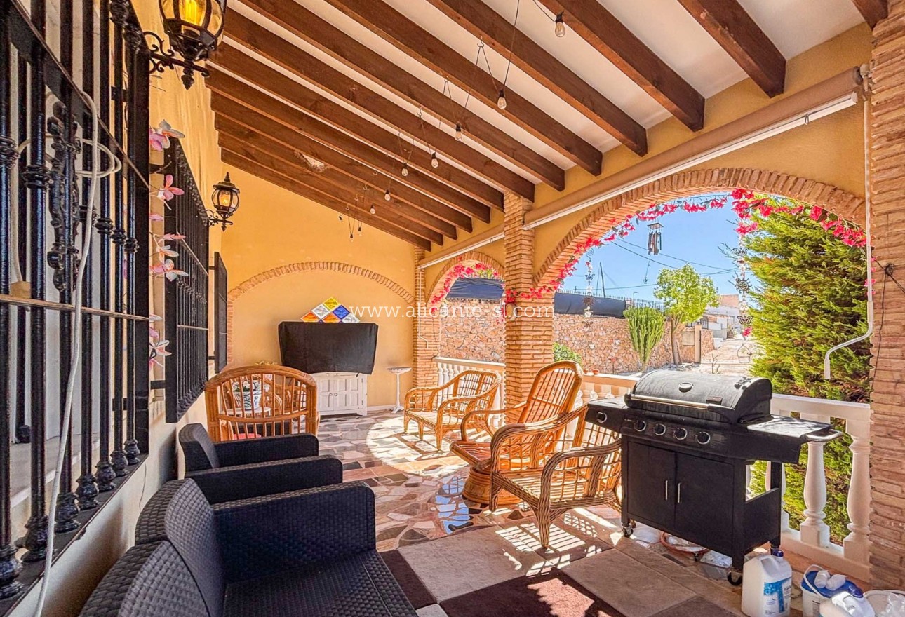 Sale - Villa  - Fortuna