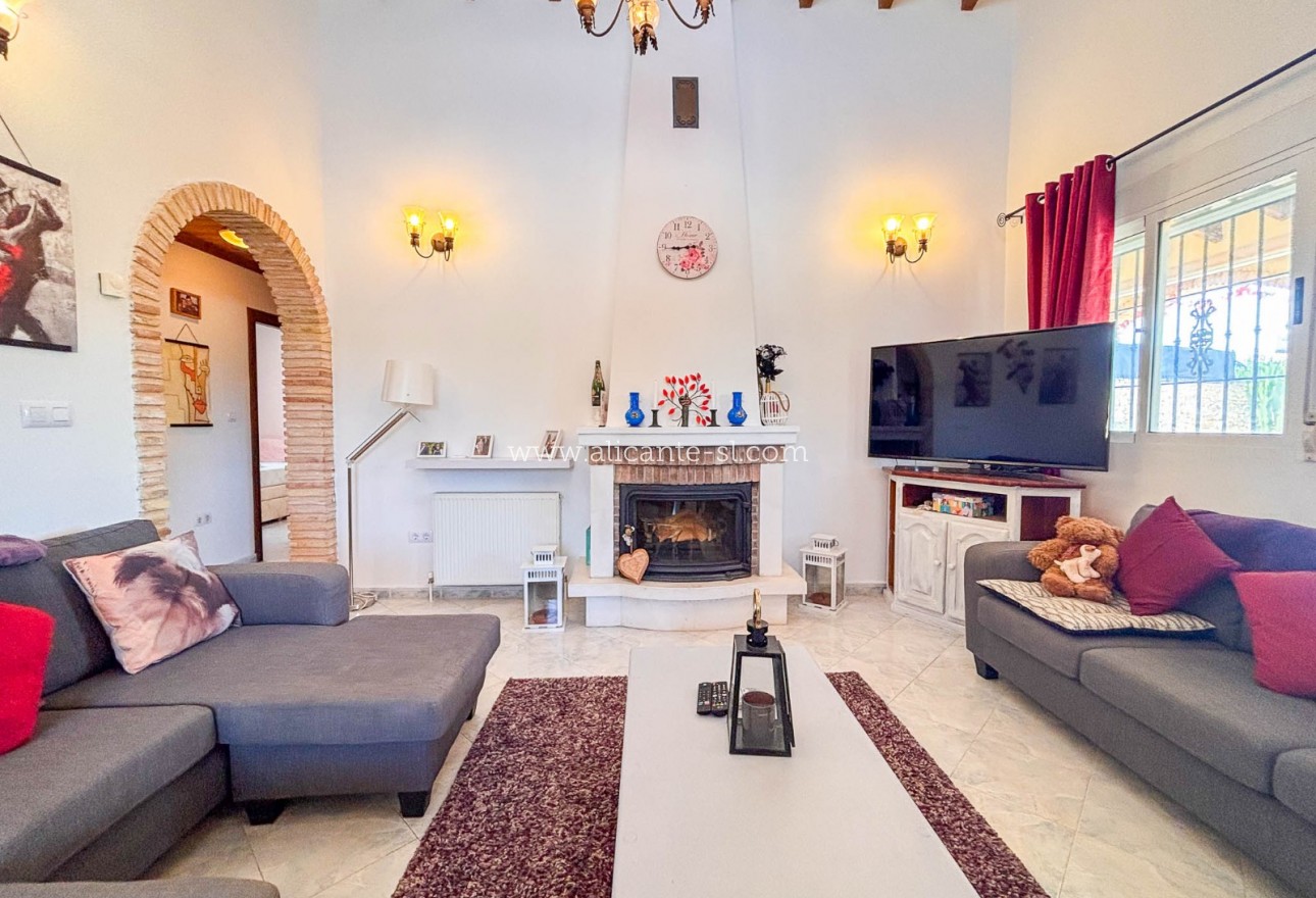 Sale - Villa  - Fortuna