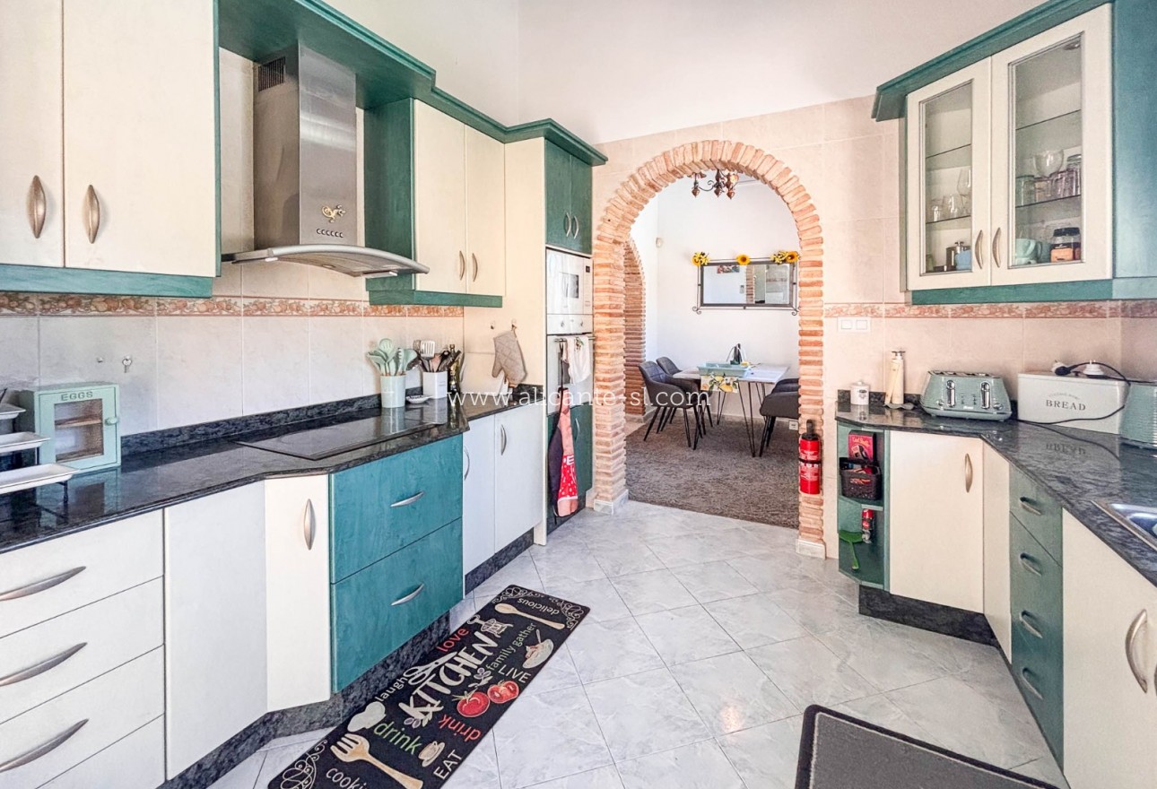 Sale - Villa  - Fortuna