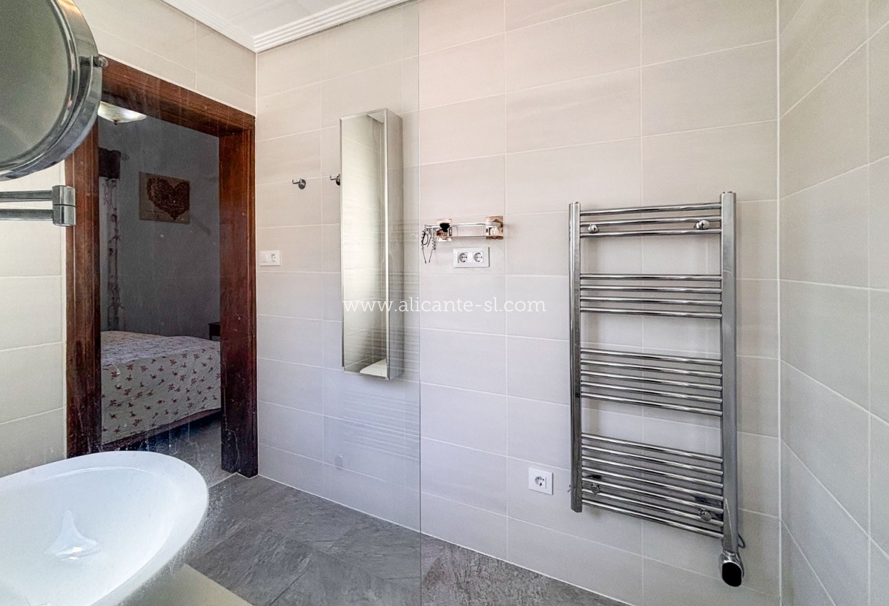 Sale - Villa  - Fortuna
