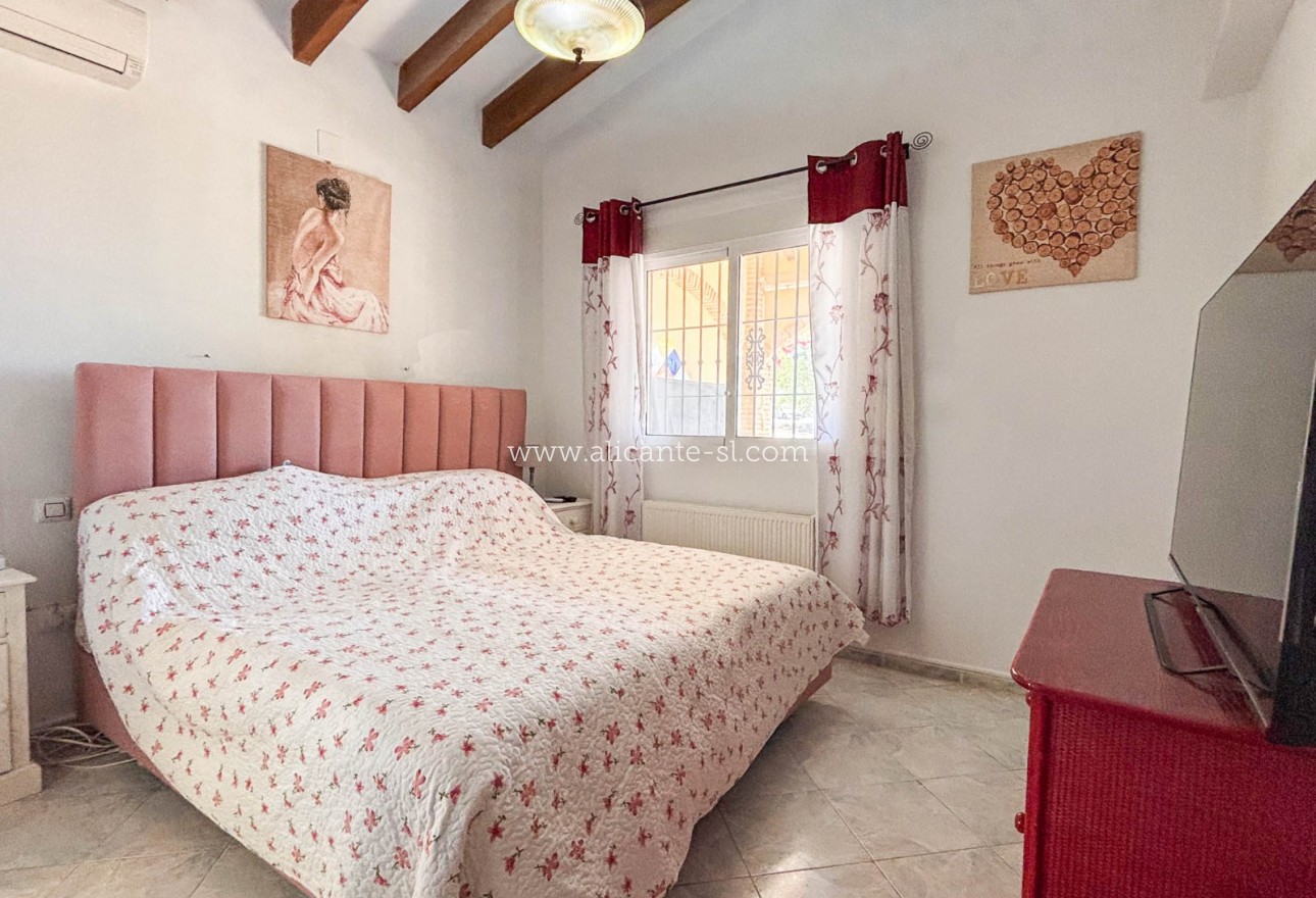 Sale - Villa  - Fortuna