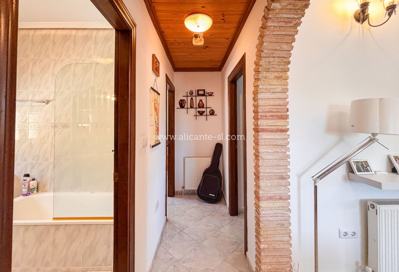 Sale - Villa  - Fortuna