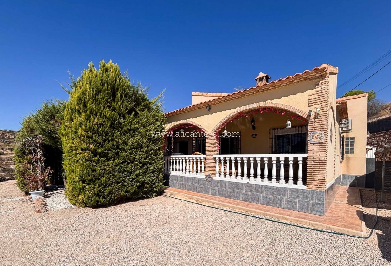 Sale - Villa  - Fortuna