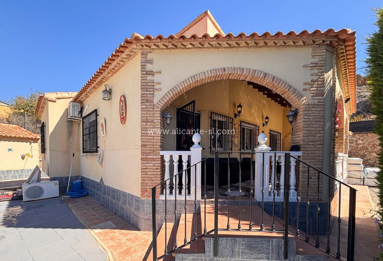 Sale - Villa  - Fortuna