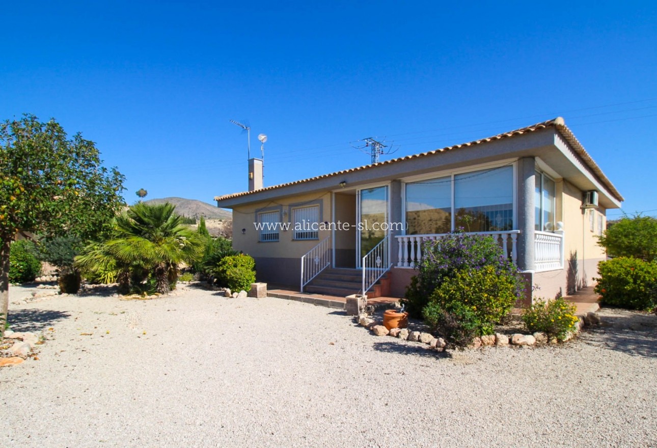 Sale - Villa  - Fortuna