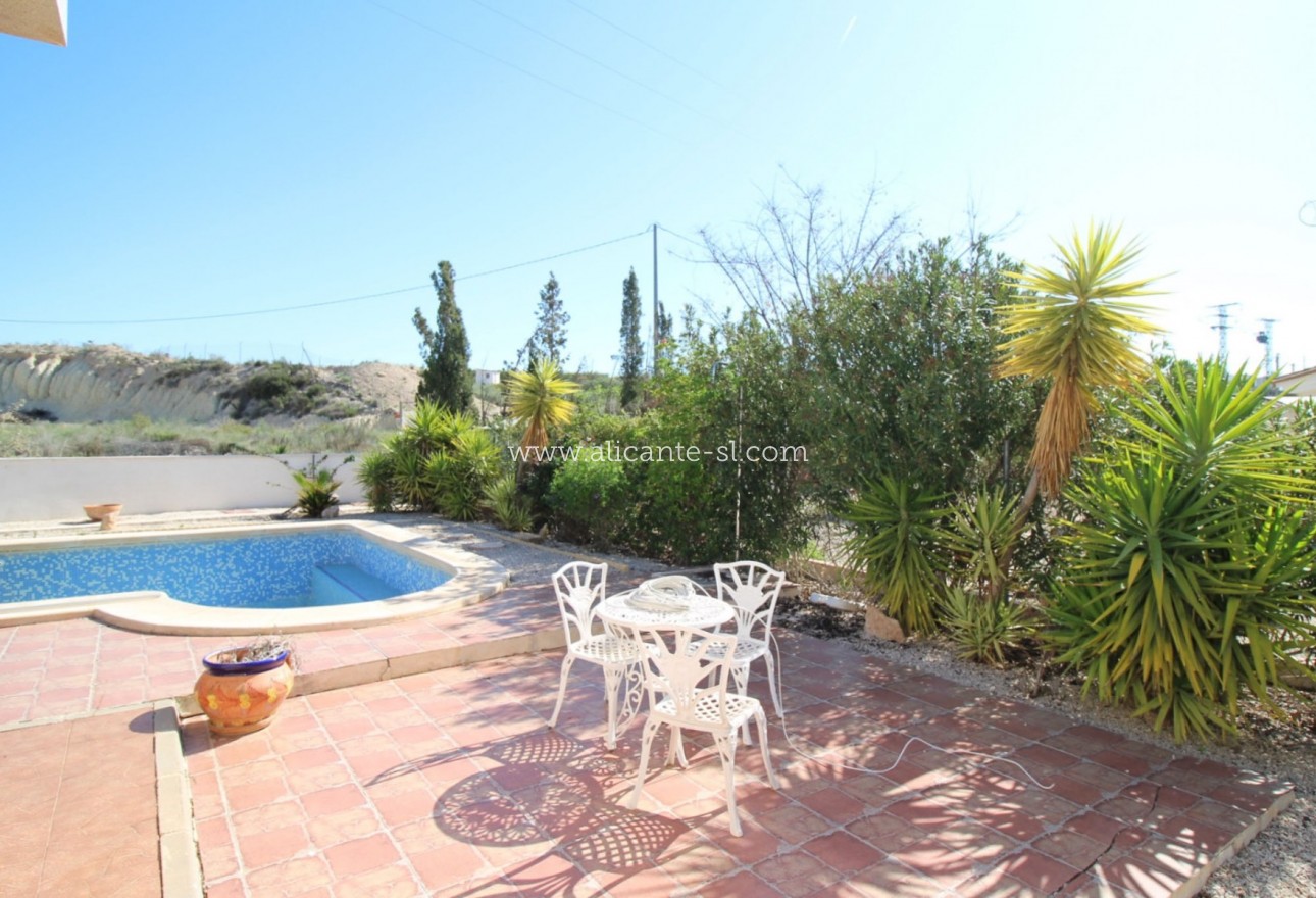 Sale - Villa  - Fortuna