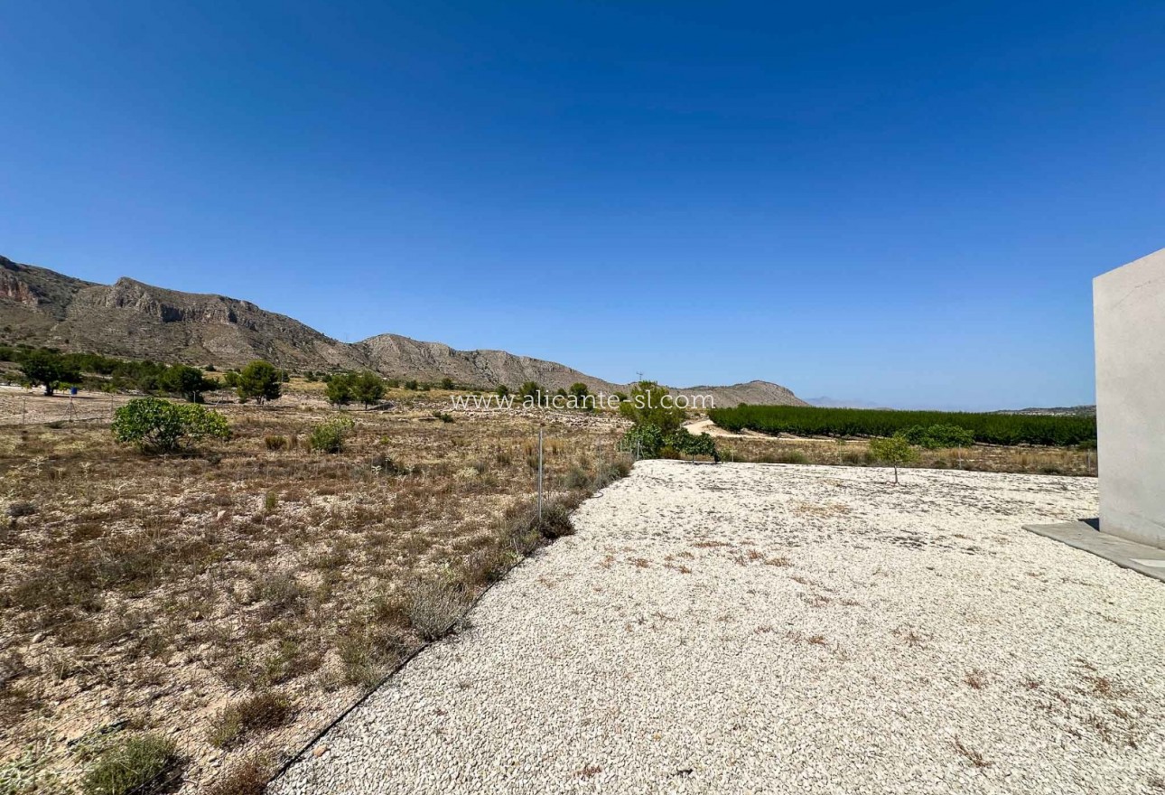 Sale - Villa  - Hondón de las Nieves