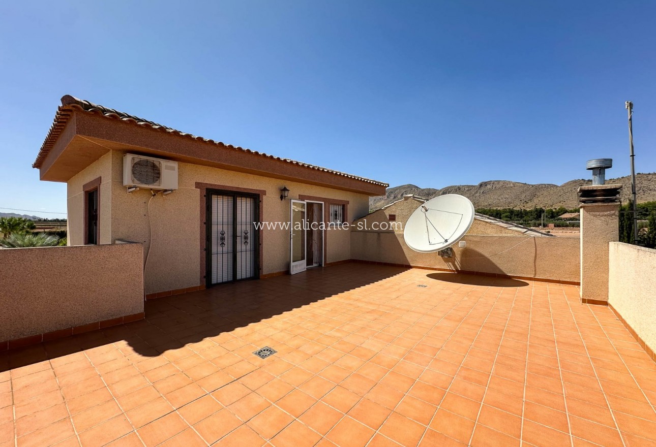 Sale - Villa  - Hondón de las Nieves