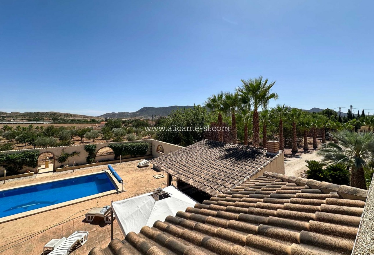 Sale - Villa  - Hondón de las Nieves