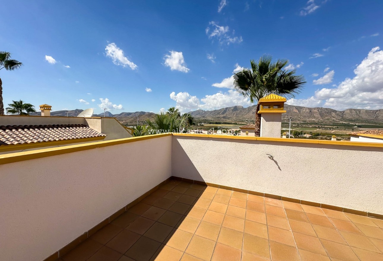 Sale - Villa  - Hondón de las Nieves