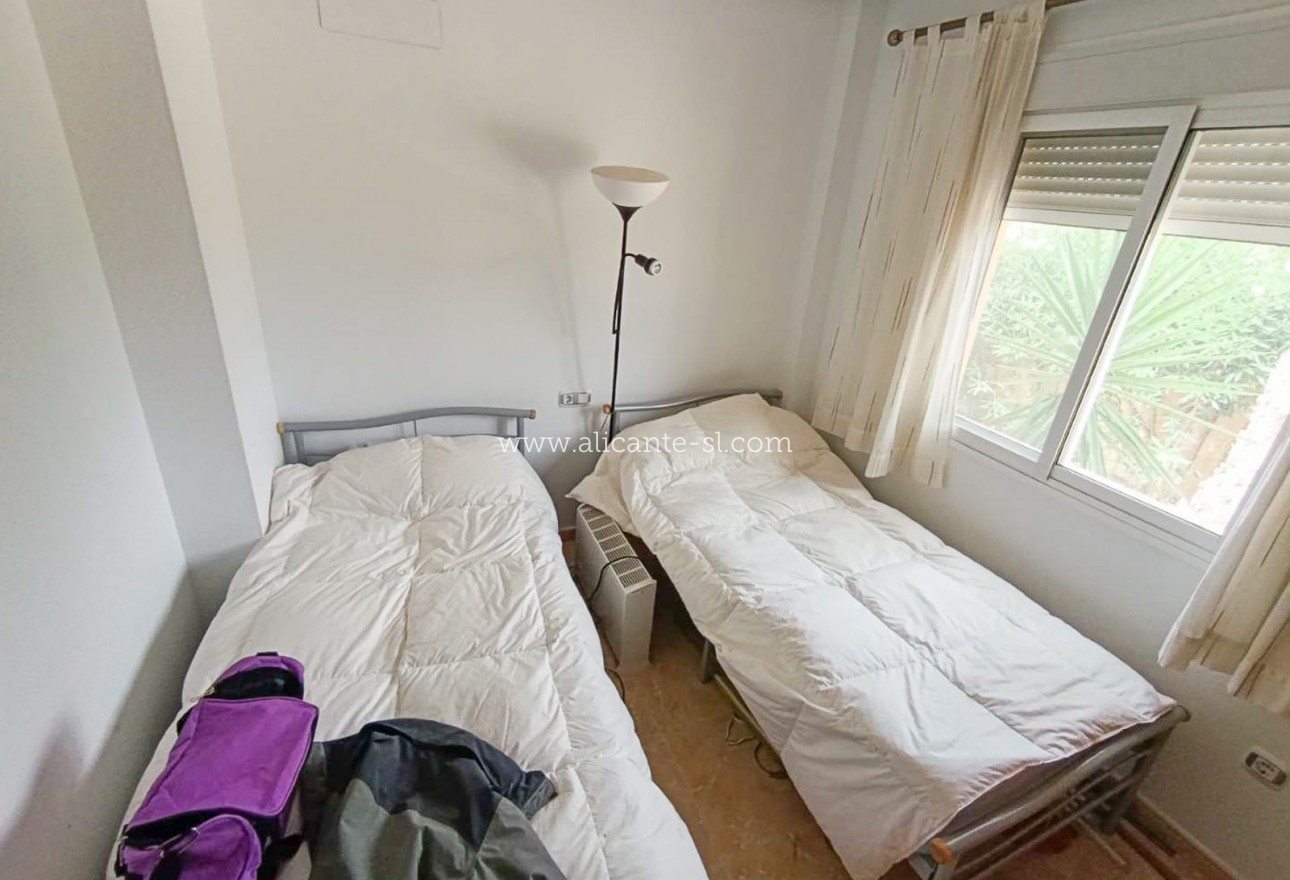 Sale - Villa  - Hondón de las Nieves