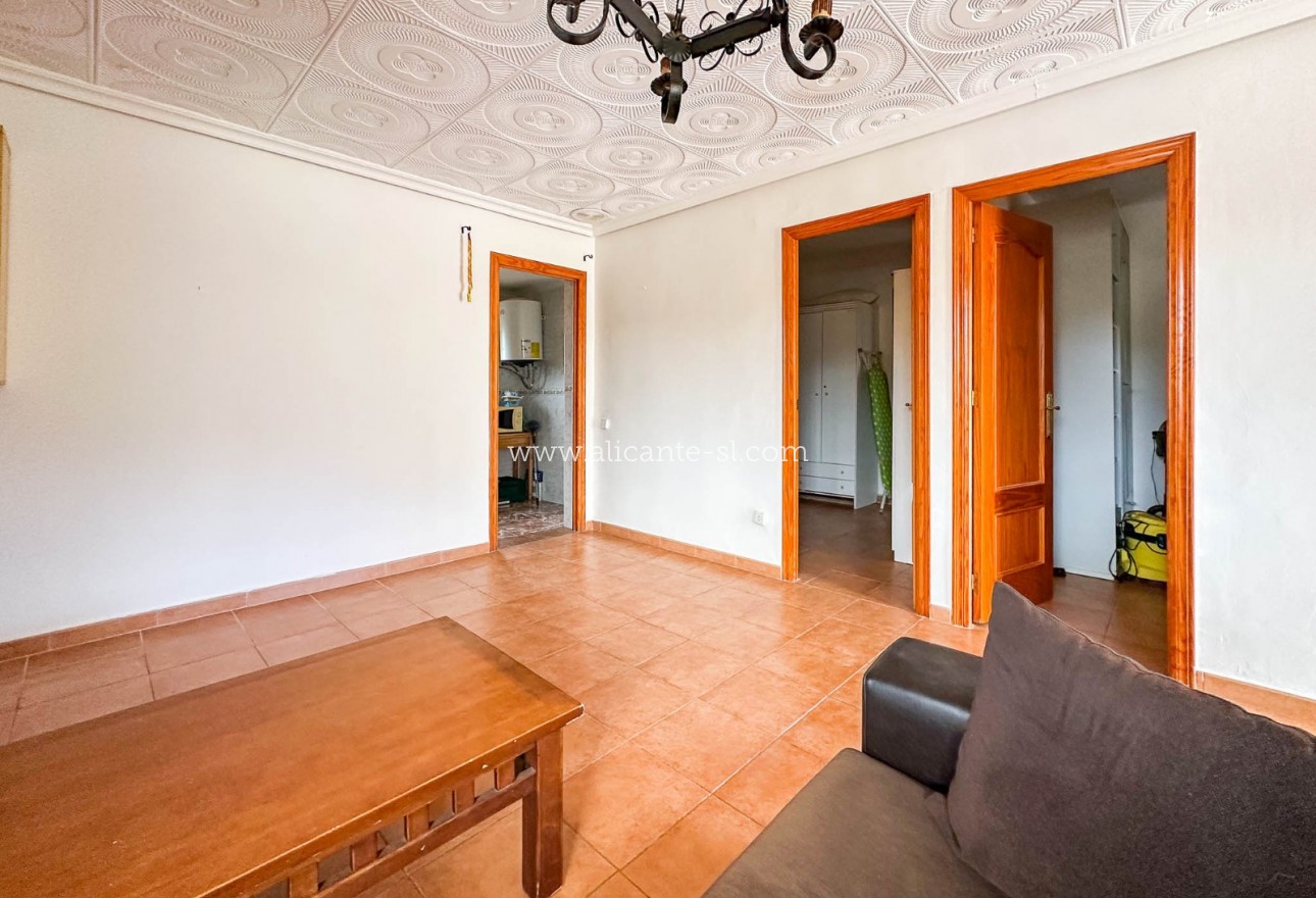 Sale - Villa  - Hondón de las Nieves