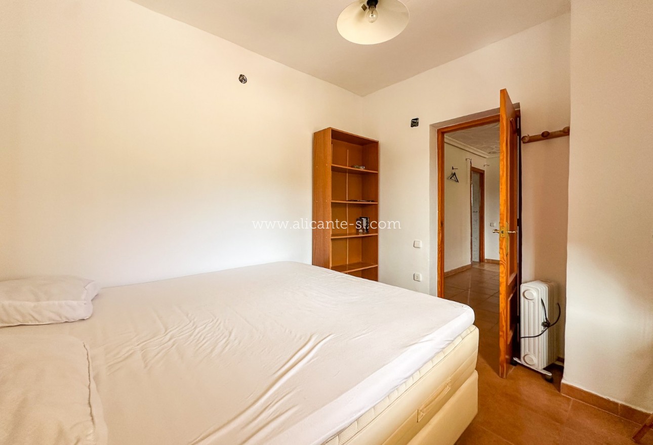 Sale - Villa  - Hondón de las Nieves