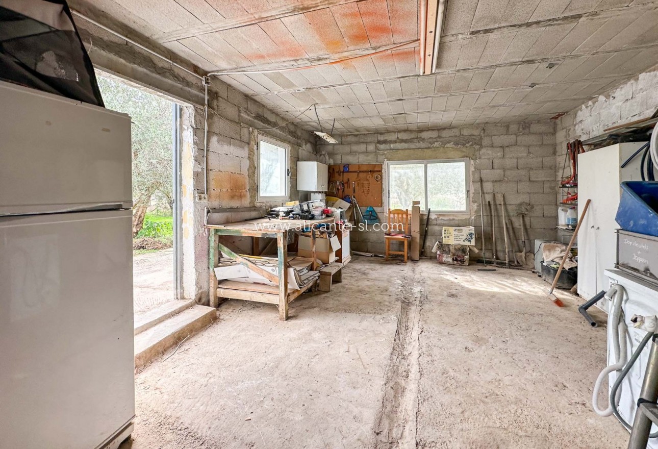 Sale - Villa  - Hondón de las Nieves