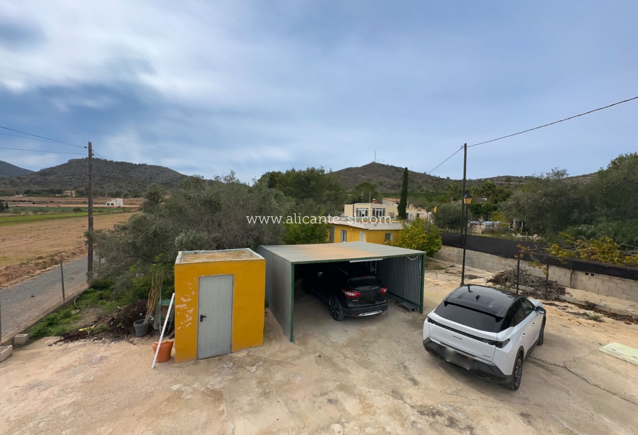 Sale - Villa  - Hondón de las Nieves