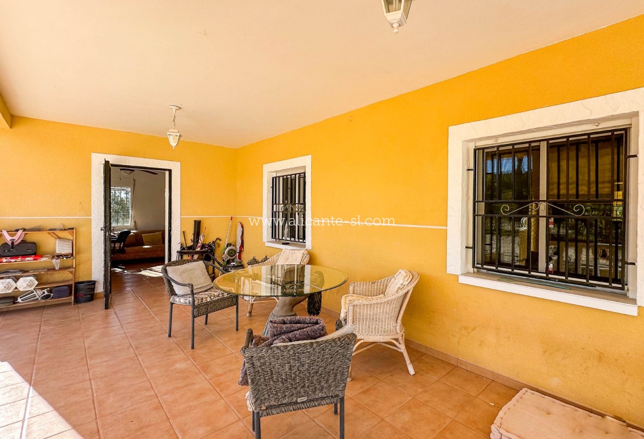 Sale - Villa  - Hondón de las Nieves