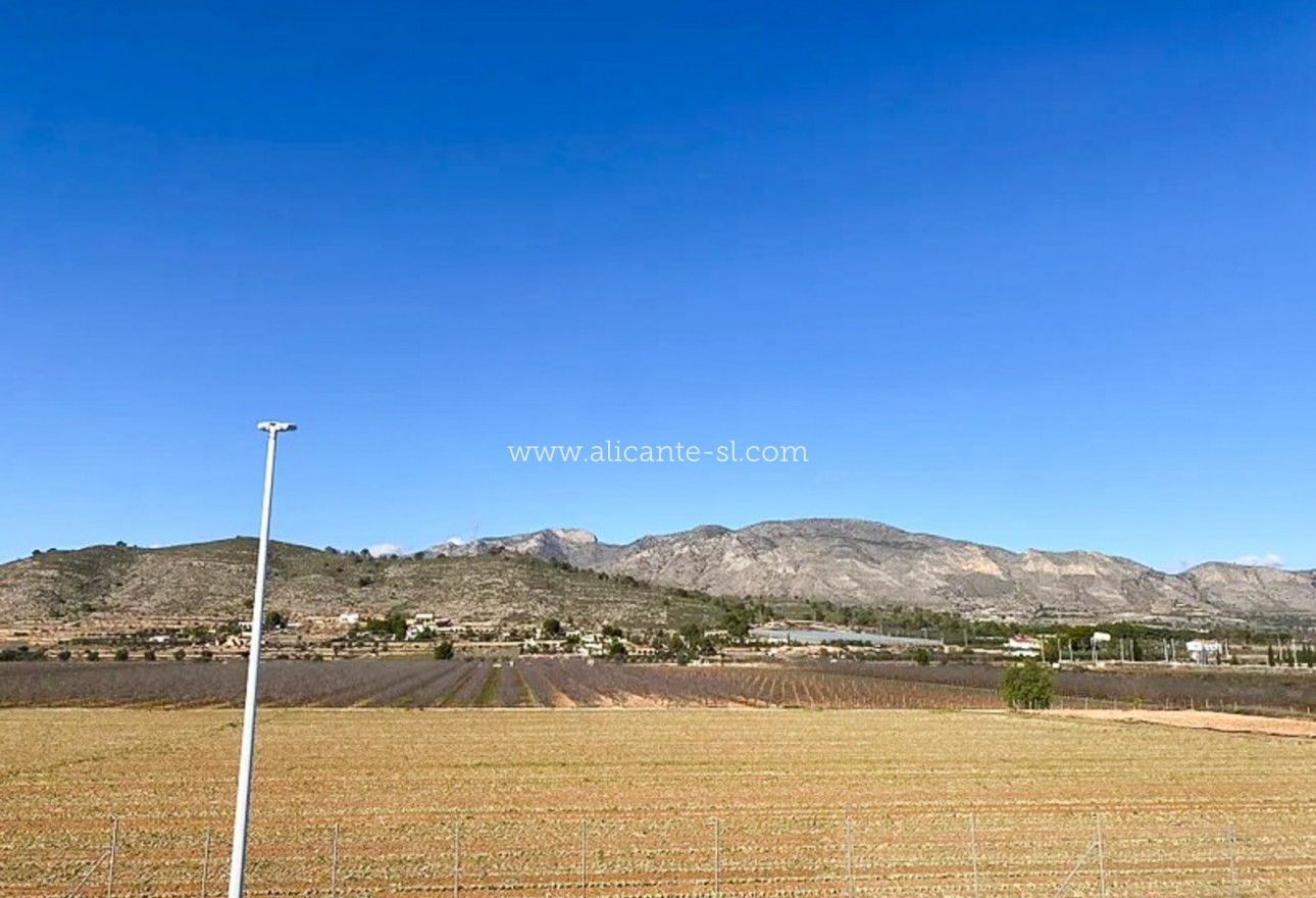 Sale - Villa  - Hondón de las Nieves