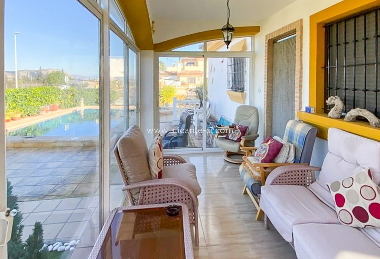 Sale - Villa  - Hondón de las Nieves