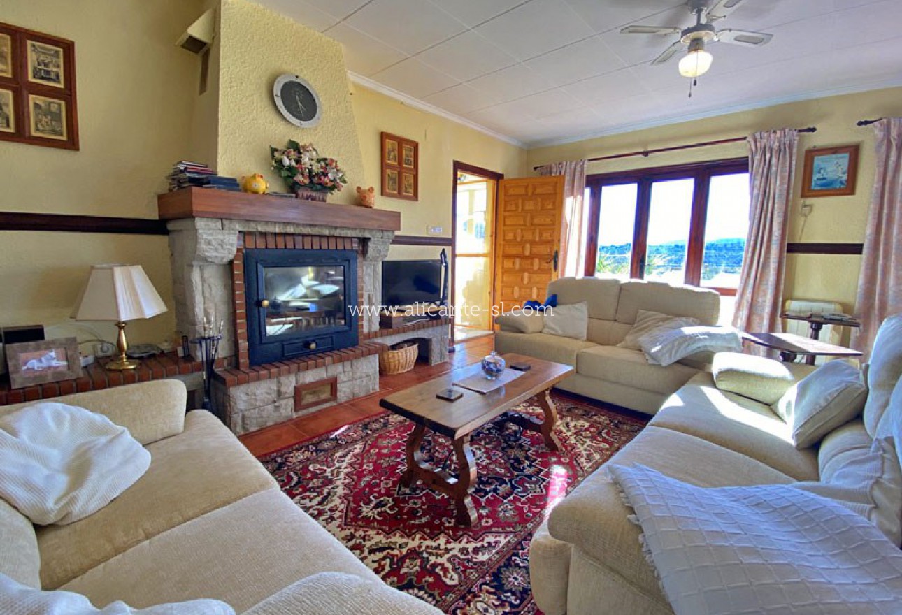 Sale - Villa  - Hondón de las Nieves