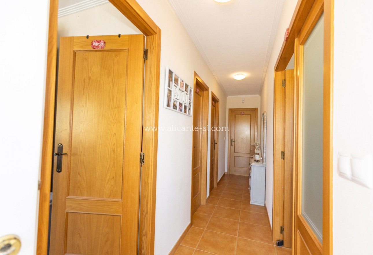 Sale - Villa  - Hondón de las Nieves