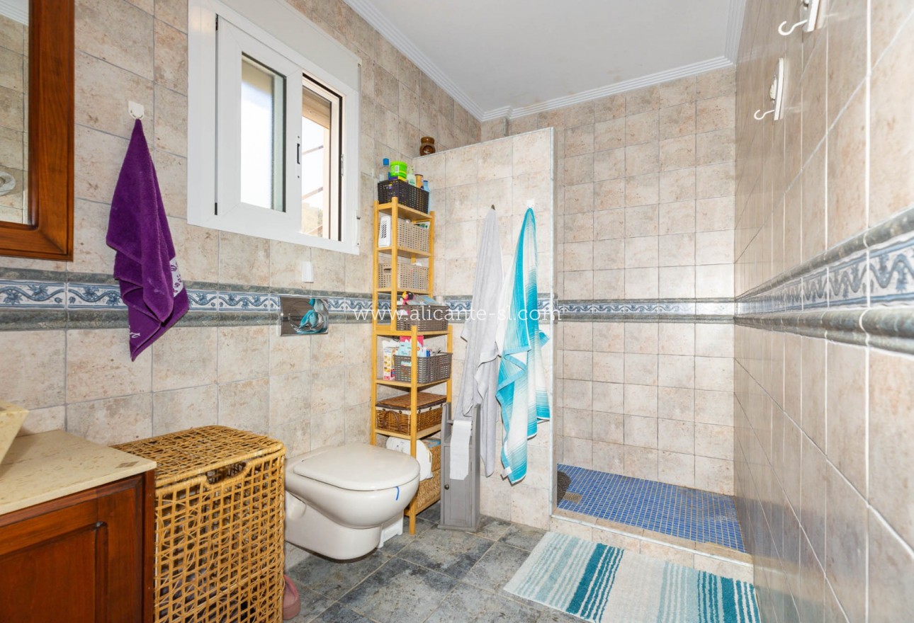 Sale - Villa  - Hondón de las Nieves