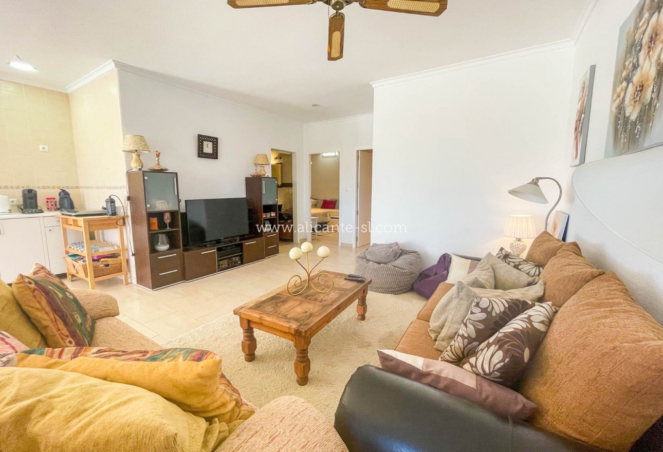 Sale - Villa  - Hondón de las Nieves